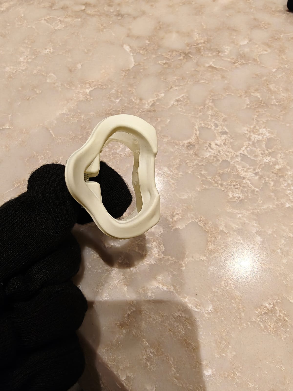 Loop Bloom Claw